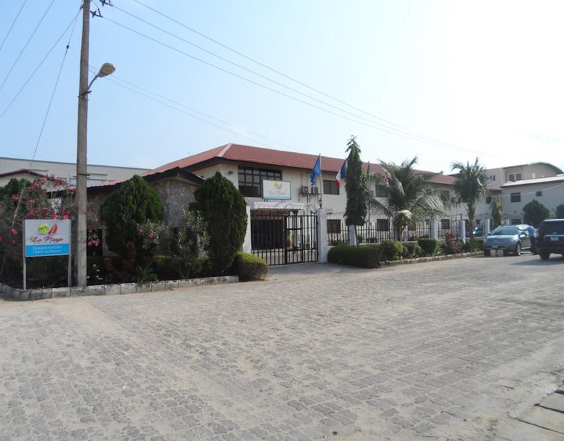 La Playa Suites Lagos Bagian luar foto