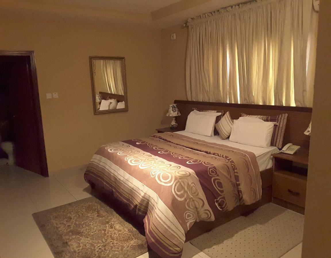 La Playa Suites Lagos Bagian luar foto
